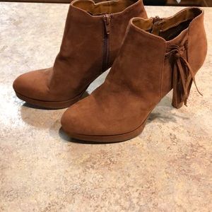 Women’s Unlisted Bootie, Size 9